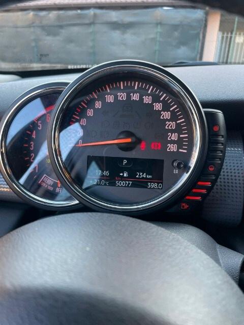 MINI Mini 5 porte (F55) Mini 1.5 Cooper D Busi...