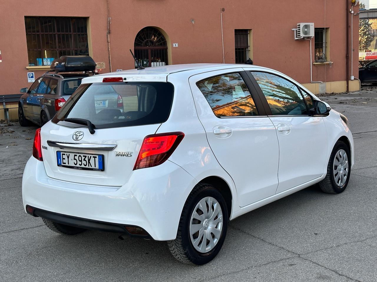 Toyota Yaris 1.0 5 porte Lounge solo 120mila km