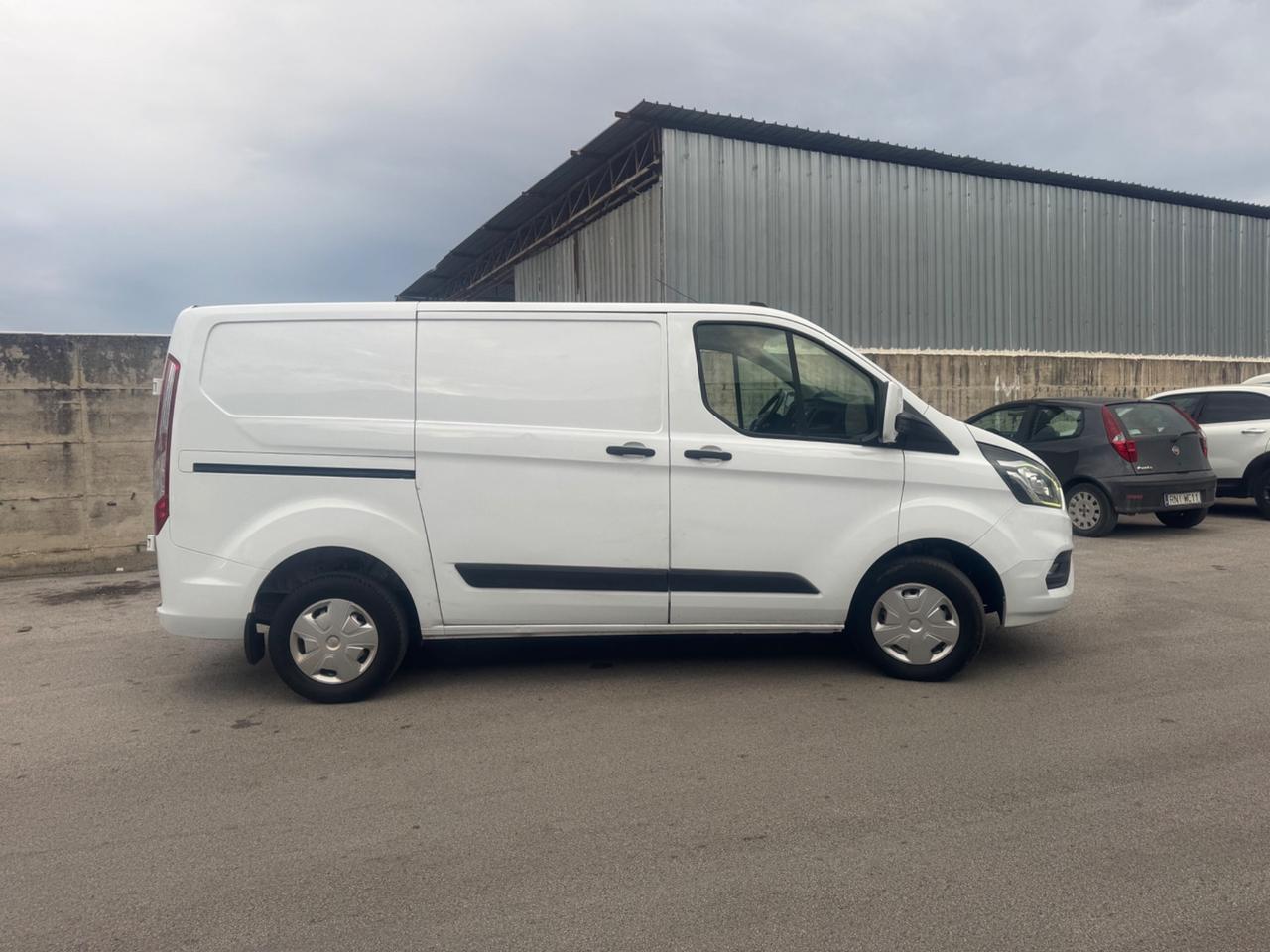 Ford Transit Custom 280 2.0 EcoBlue Hybrid 130 PC Furg. Titanium