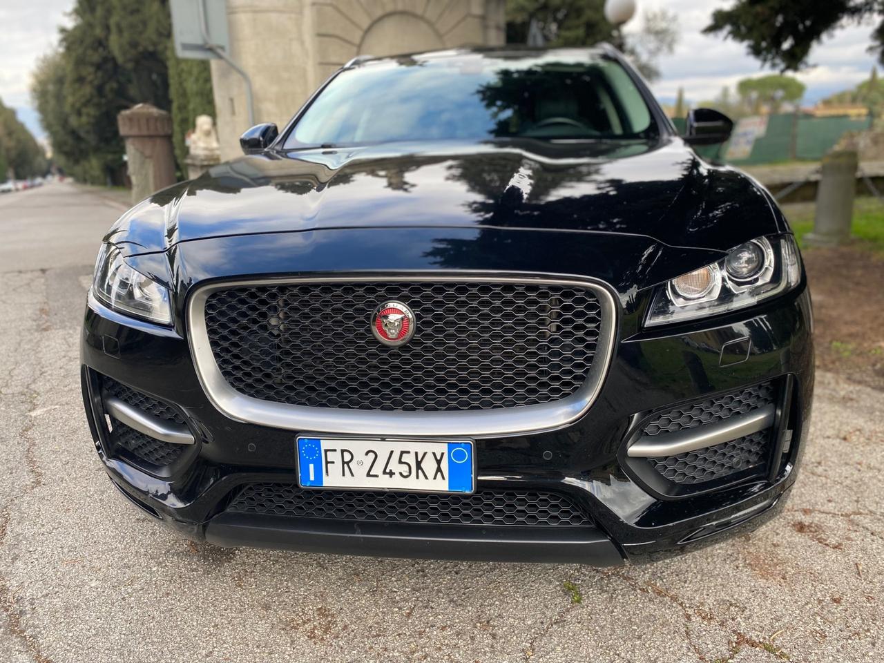 Jaguar F-Pace 2.0 D 180 CV AWD aut. R-Sport TETTO APRIBILE