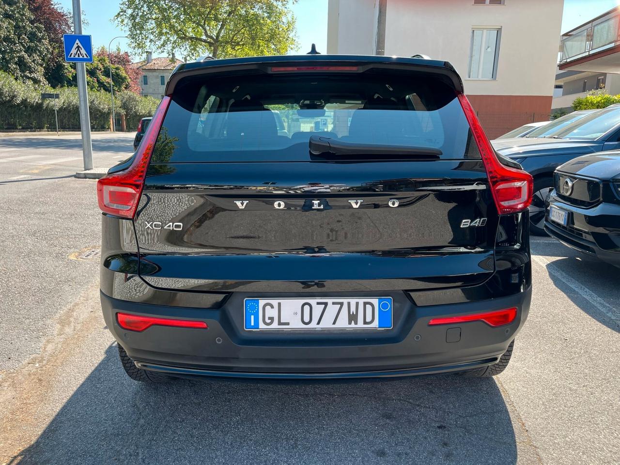 Volvo XC40 B4 AWD automatico Ultimate Dark