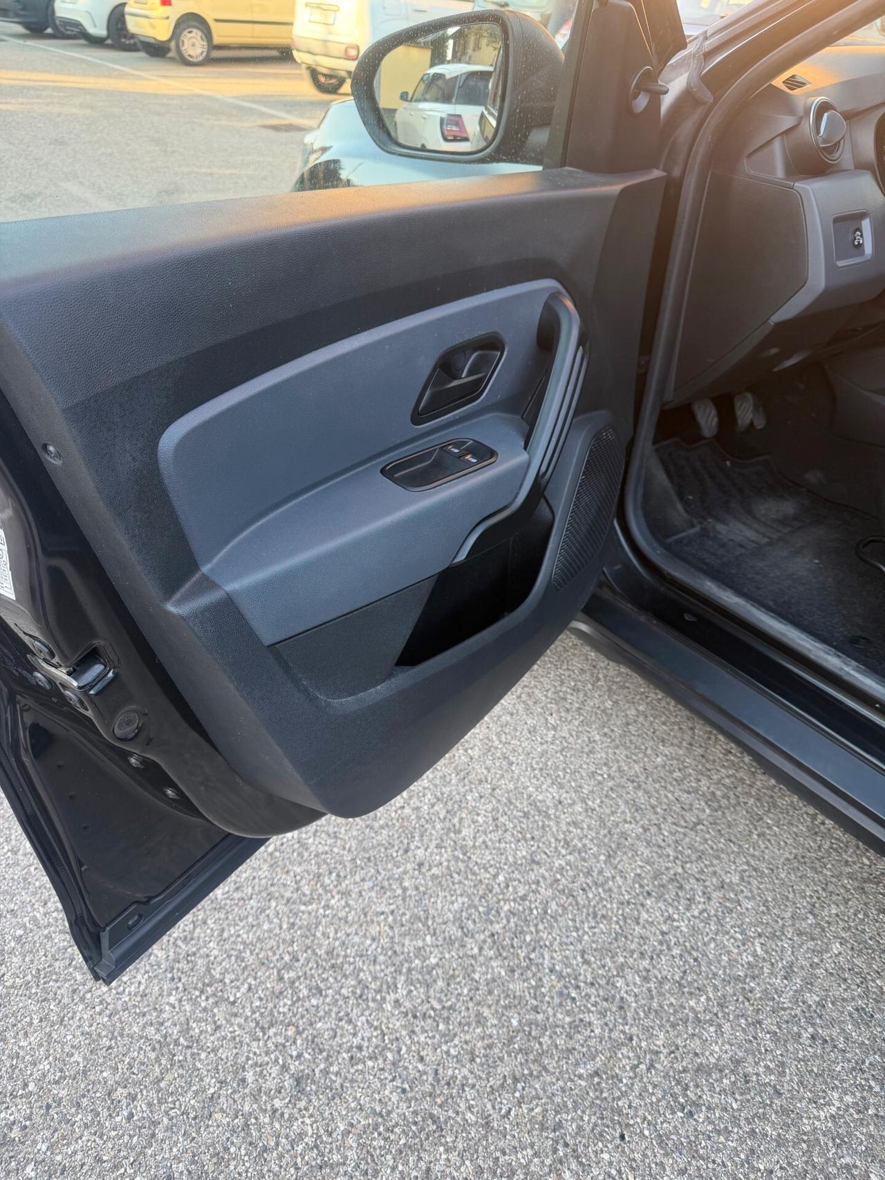 Dacia Duster 1.0 tce Gpl - NEOPATENTATI - 12 MESI DI GARANZIA -