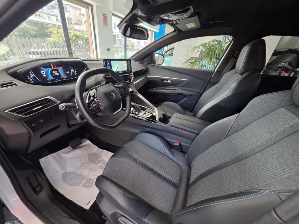 Peugeot 3008 1.5hdi 2023 EAT8 Allure