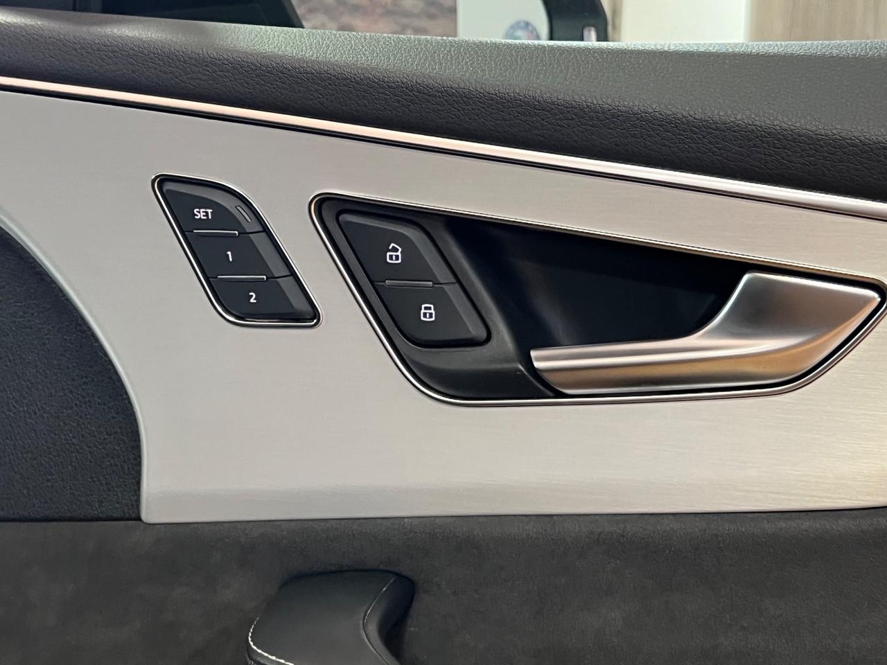 Audi Q8 50 TDI 286 CV quattro tiptronic Sport S line total black full optional