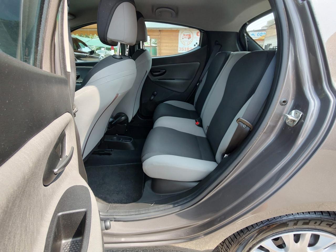 Lancia Ypsilon 1.2 69 CV 5 porte Silver, OK NEOPATENTATI, GARANZIA. L 12 MESI