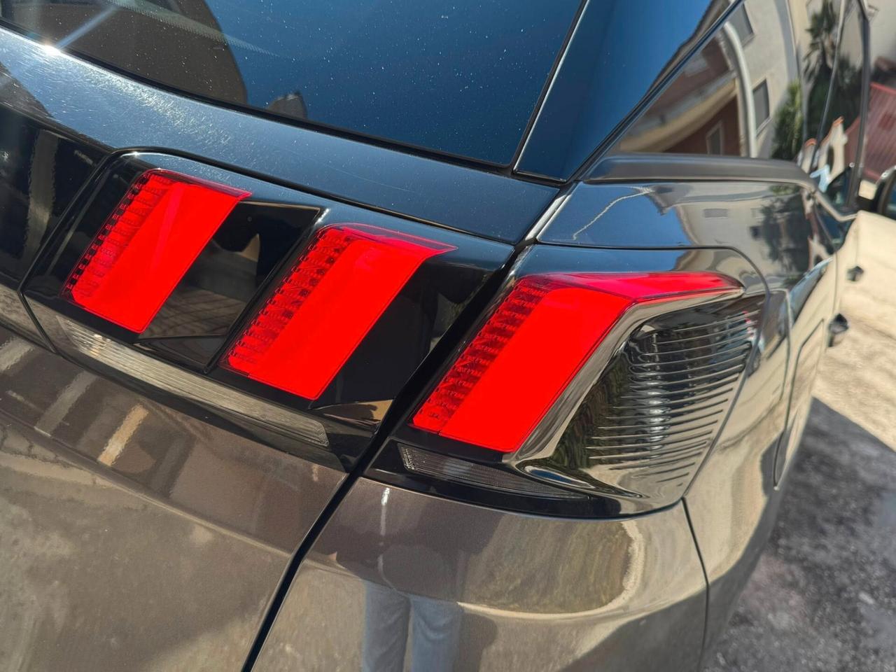 PEUGEOT 3008 1.5 HDI 130 CV. EAT8 E6 ALLURE PAK FULL