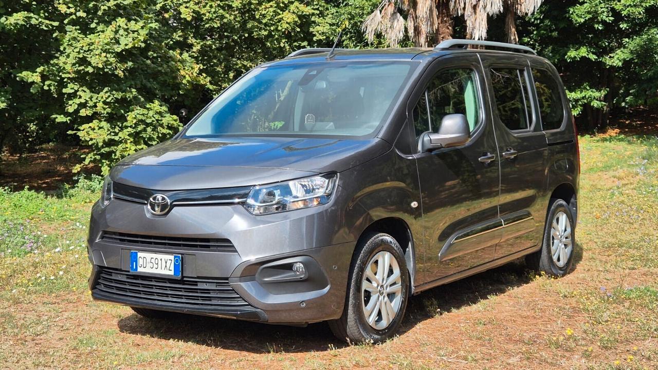 Toyota Proace City Verso 1.2 110 CV S&S Short D Executive 2021 PERFETTA leggi testo