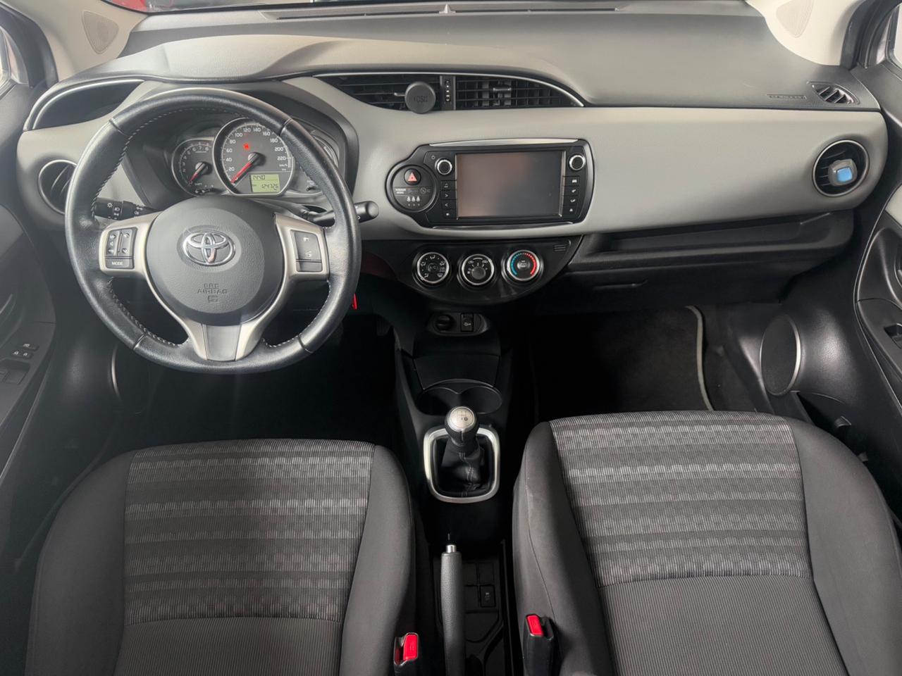 Toyota Yaris 1.0 5 porte Lounge ok neopatentati