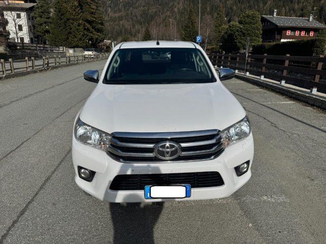 TOYOTA Hilux 2.4 D-4D 4WD 2 porte Extra Cab Lounge