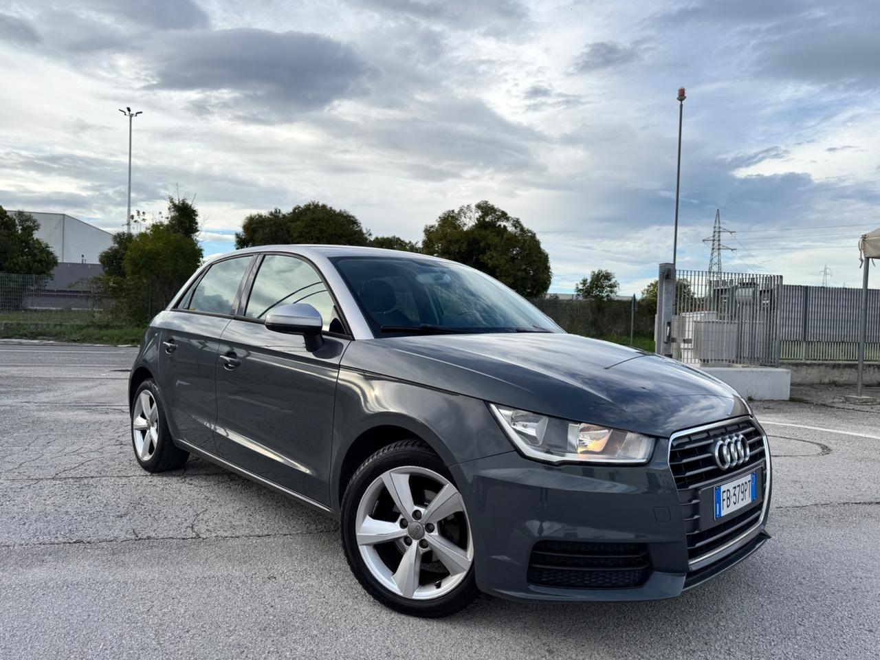 AUDI A1 SPORTBACK 1.0 TFSI Metal Plus