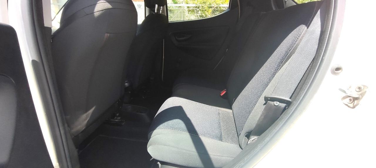 Lancia Ypsilon 1.2 69 CV 5 porte S Momodesign