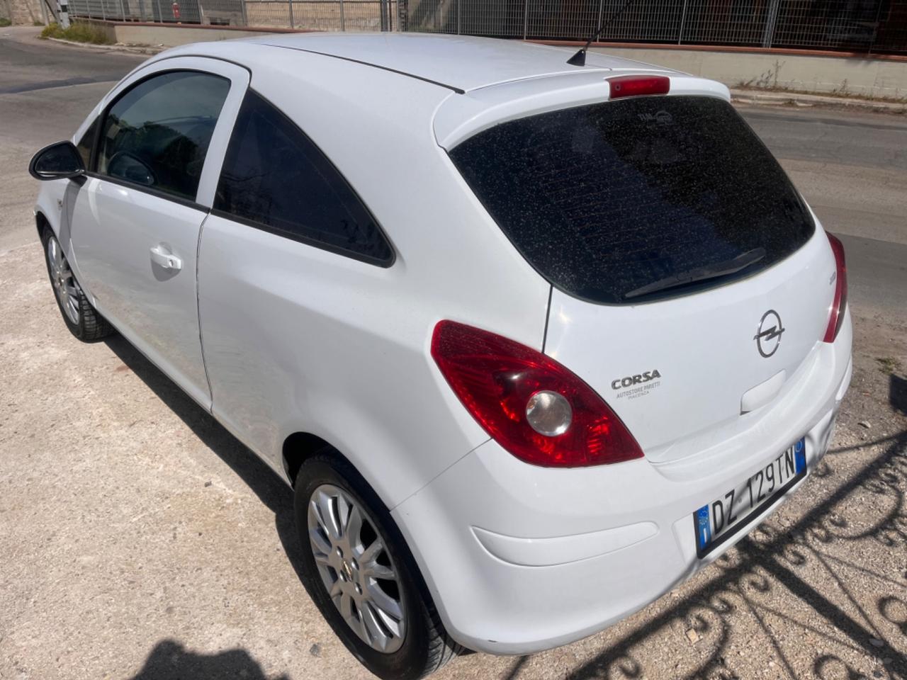 Opel Corsa 1.2 80CV 5 porte GPL-TECH Club