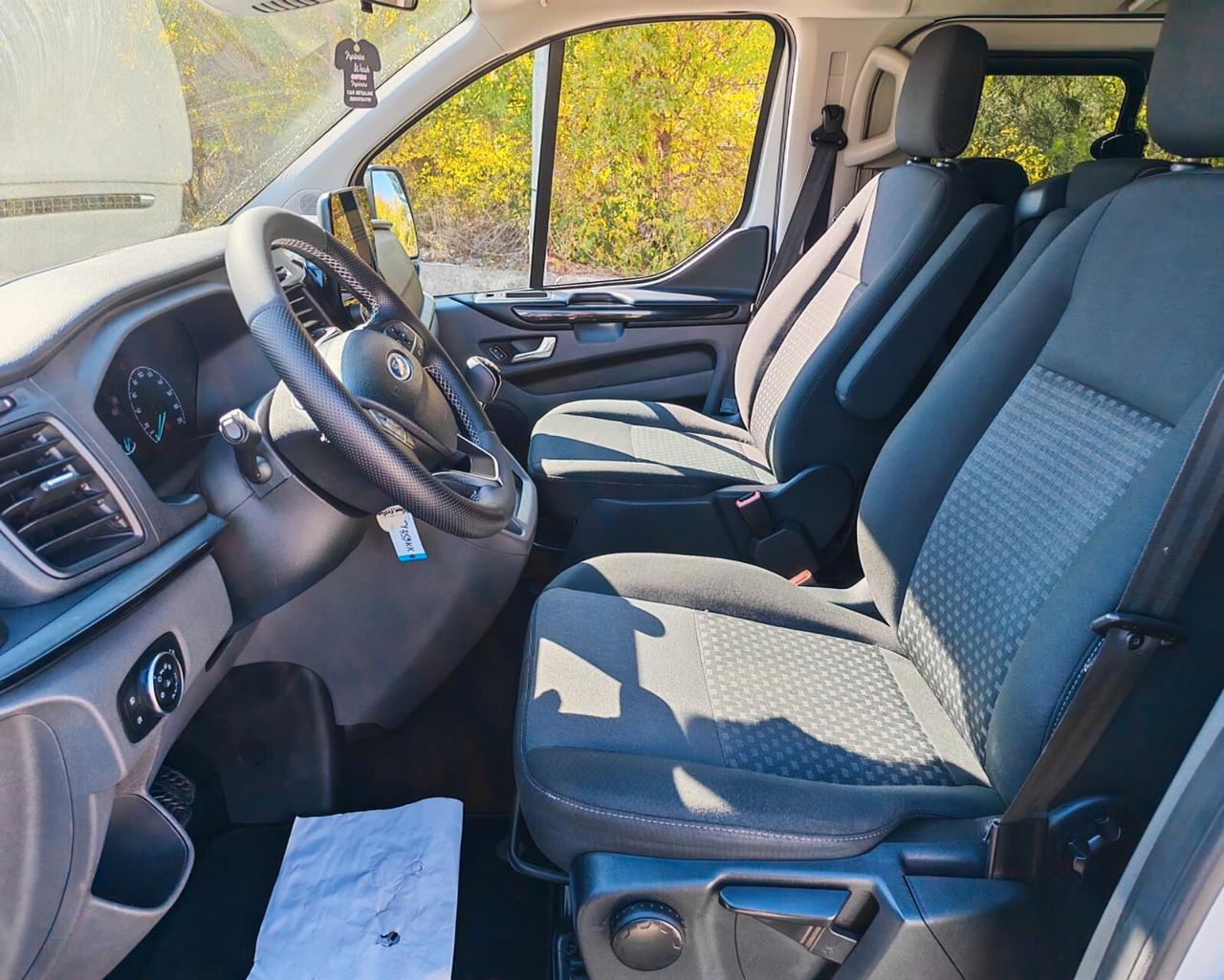 Ford Tourneo Custom Combi 320 L1 H1 Trend 8 posti doppia porta lat.
