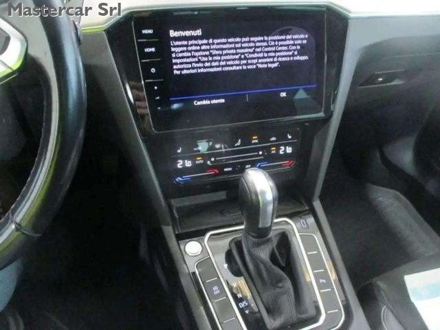 VOLKSWAGEN Passat Variant 2.0 tdi Executive 150cv dsg - GG861MW