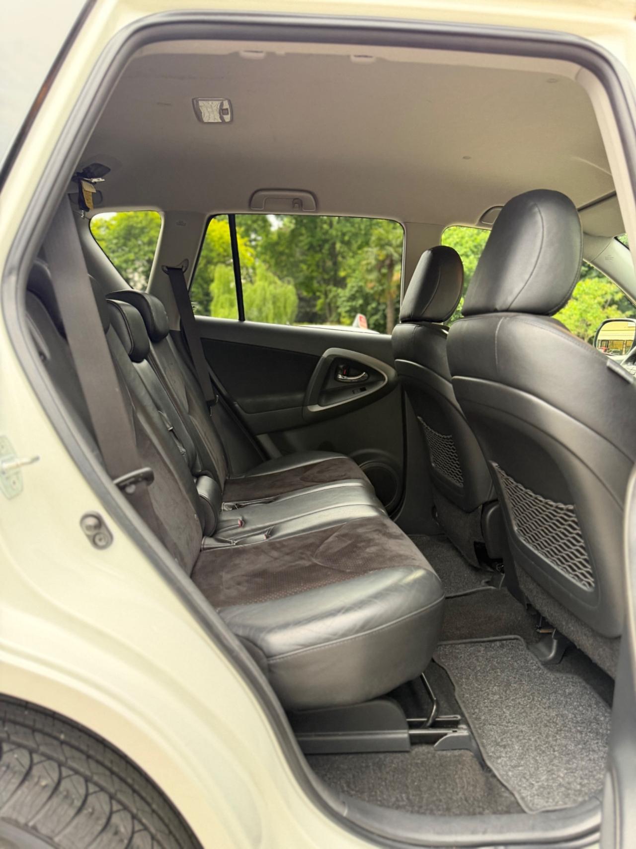 Toyota RAV 4 RAV4 Crossport 2.2 D-4D 150 CV Lounge