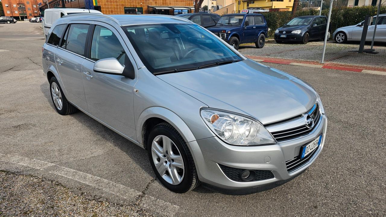 Opel Astra 1.7 CDTI 110CV Station Wagon Cosmo