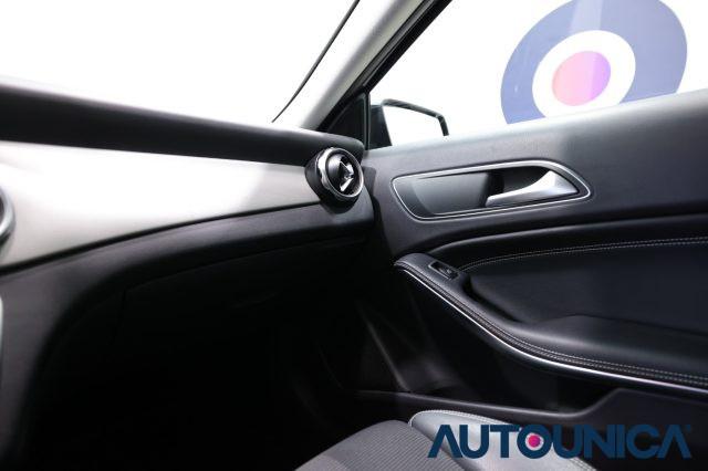 MERCEDES-BENZ GLA 200 D AUTOMATIC SPORT