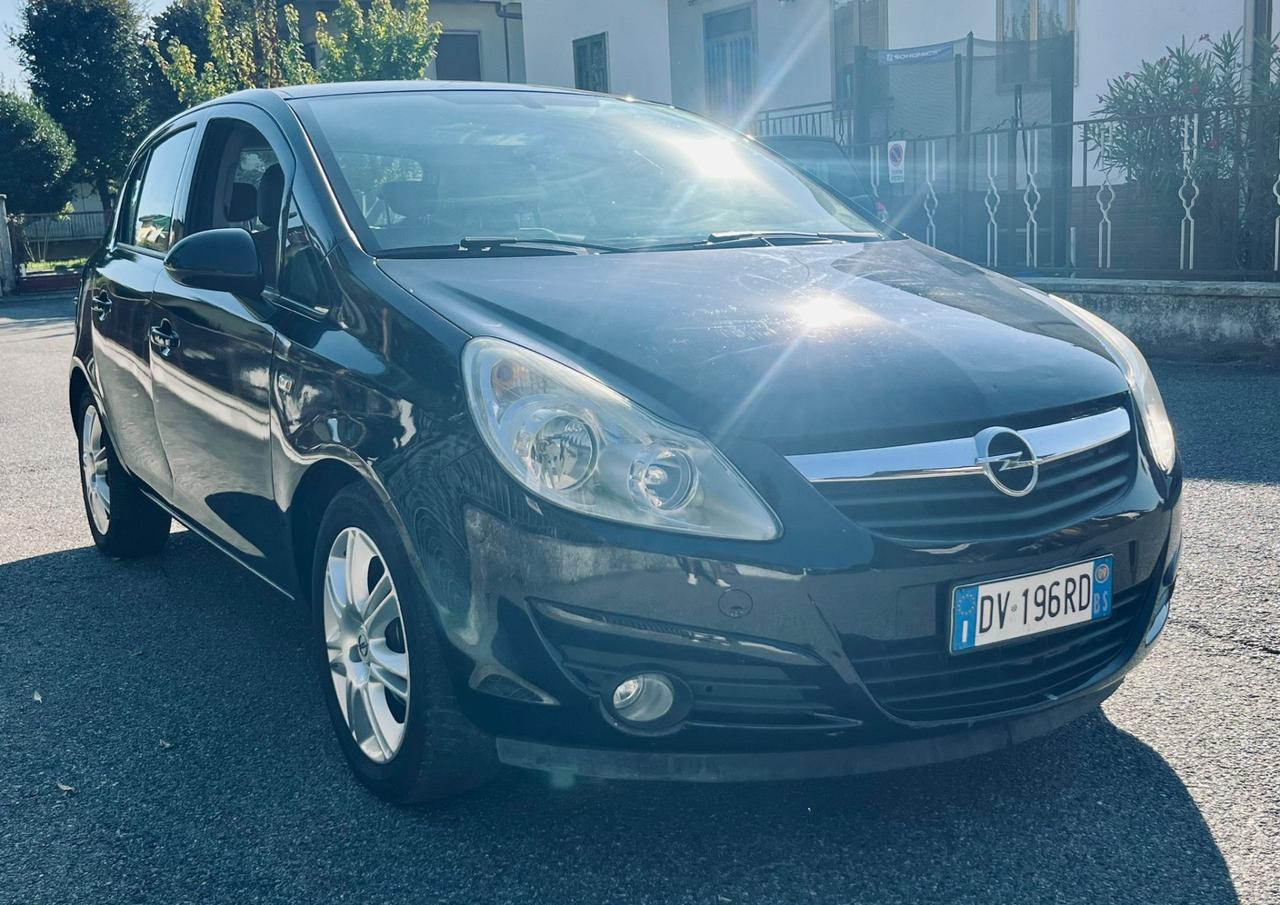 Opel Corsa 1.2 5 porte Easytronic Cosmo