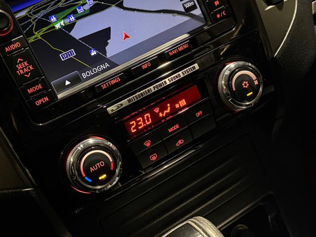 MITSUBISHI Pajero 3.2 DI-D 16V aut. 3p. Instyle DPF