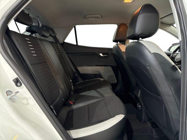 KIA Stonic 1.0 T-GDi 120 CV MHEV DCT Black Edition
