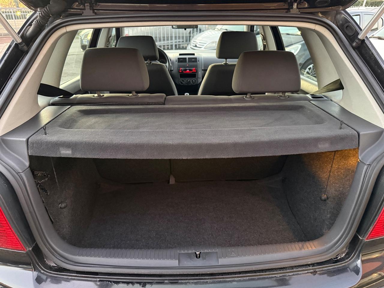 Volkswagen Polo 1.4 16V 5p. Trendline