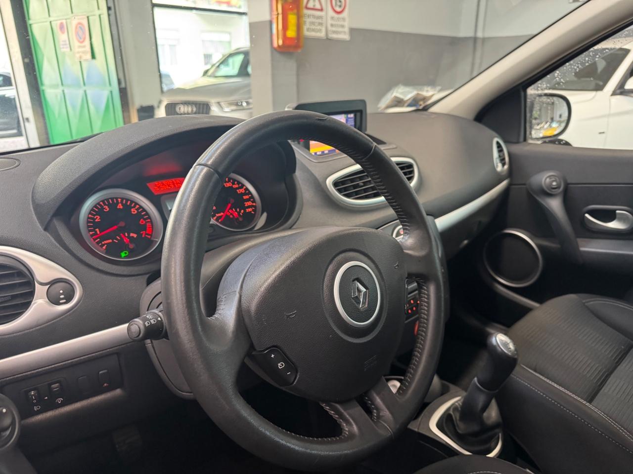 Renault Clio 1.2 16V SporTour Dynamique