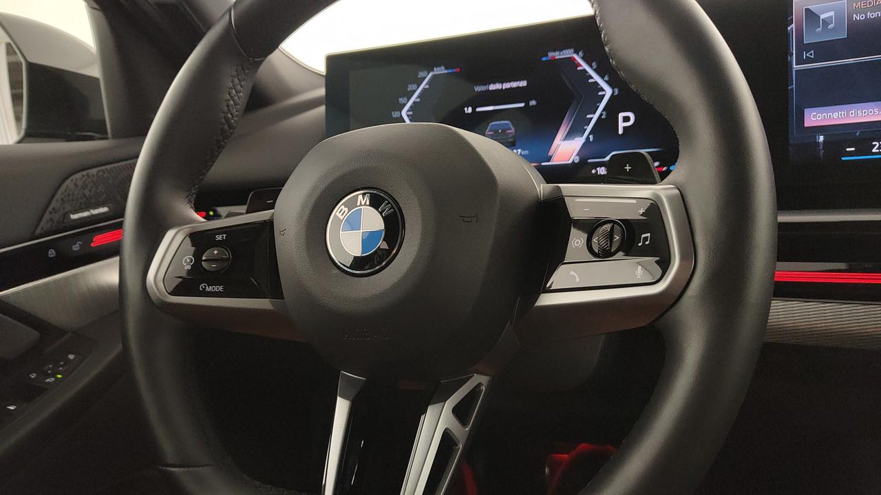 BMW Serie 5 G61 2024 Touring - 520d Touring 48V xdrive MSport Pro auto