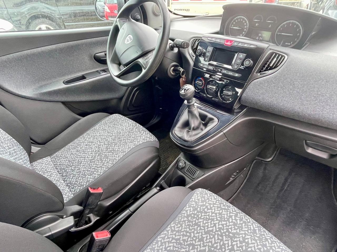 Lancia Ypsilon 1.2 69 CV 5 porte GPL Ecochic Gold