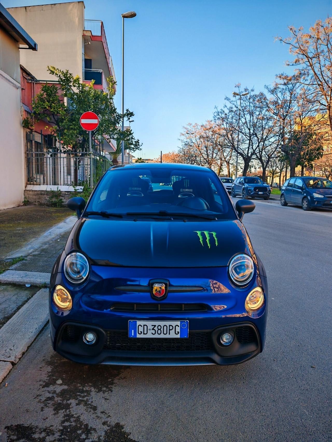 Abarth 595 1.4 Turbo T-Jet 165 CV Monster Energy Yamaha