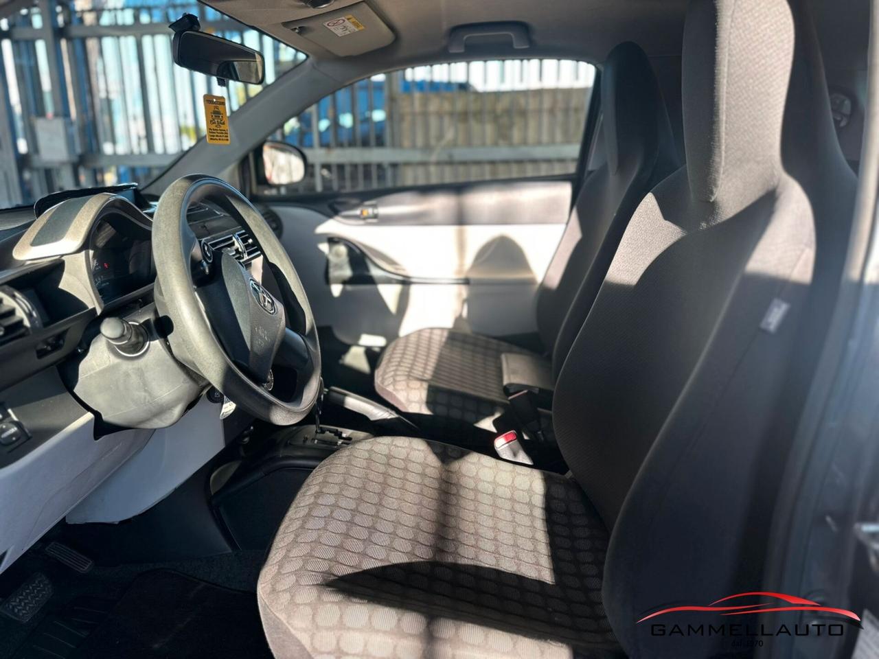 Toyota iQ 1.0 Active Sol 68cv AUTOMATICA