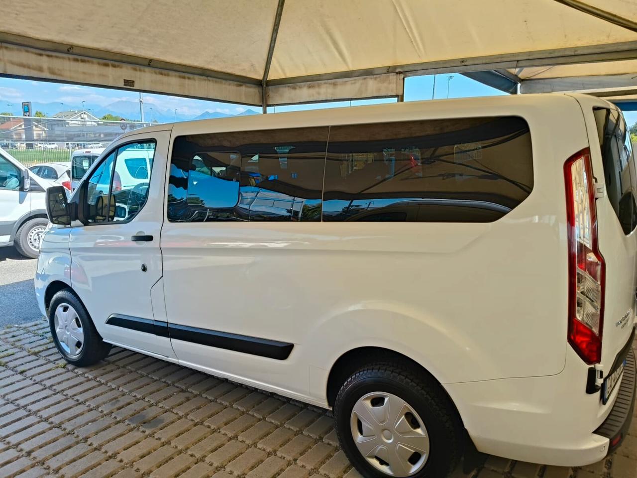 Ford Transit Custom 320 2.0 TDCi 130 MHEV PC Combi Trend