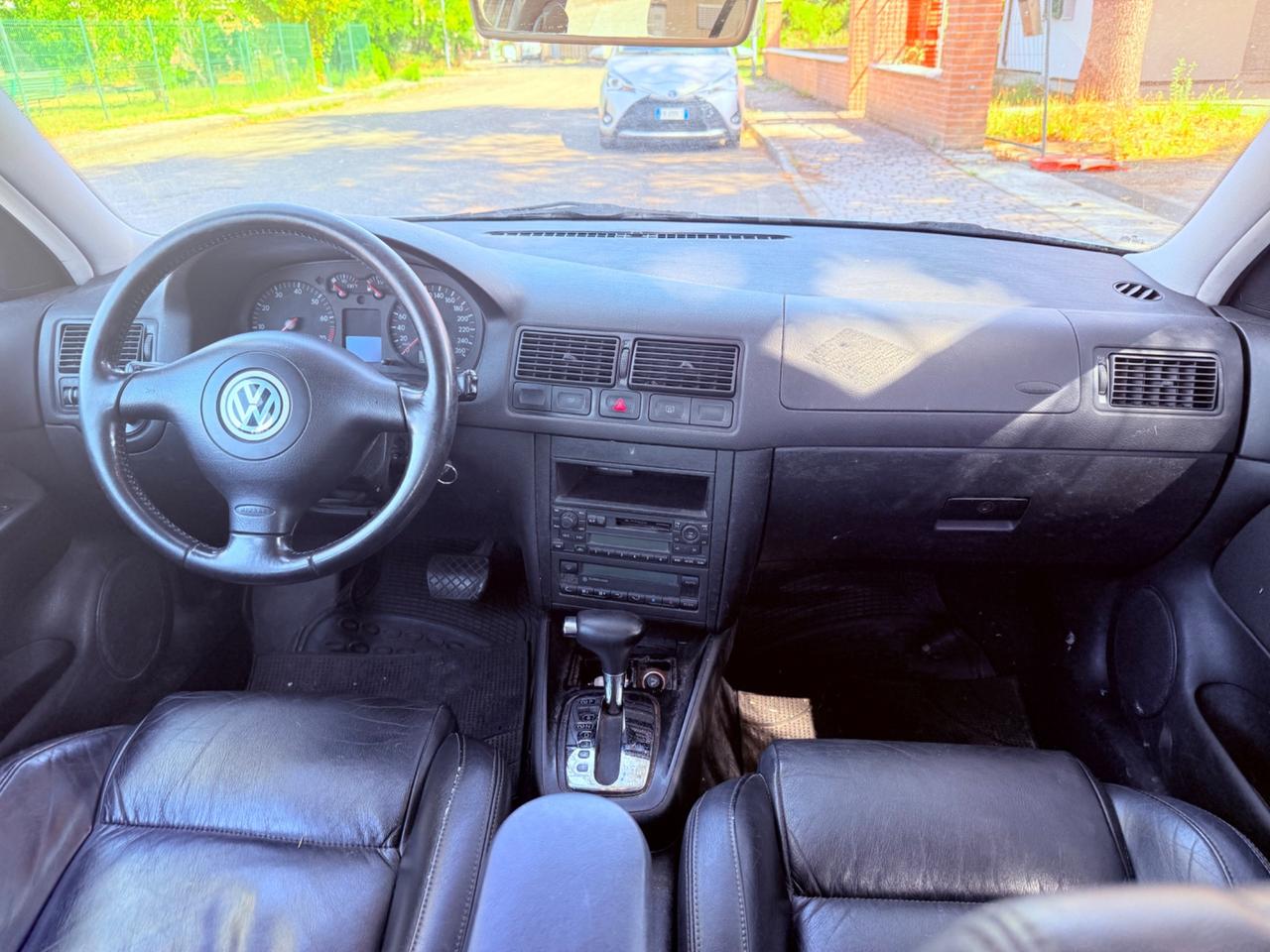 Volkswagen Golf - AUTOMATICA UNICO PROPRIETARIOOOO
