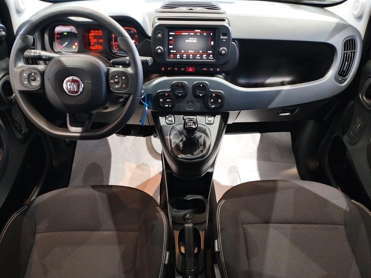 Fiat Panda 1.0 firefly hybrid Cross *19.000 KM*