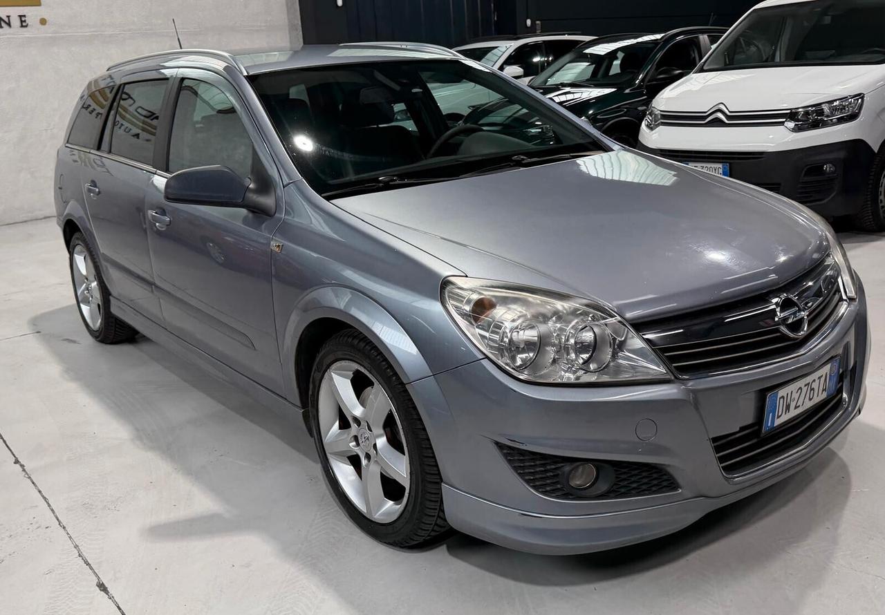 Opel Astra Sport+Pelle+4Stagioni+Neopatentati