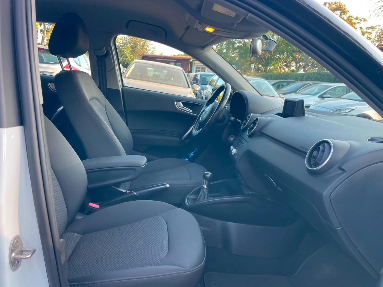 Audi A1 1.6 TDI S line edition plus