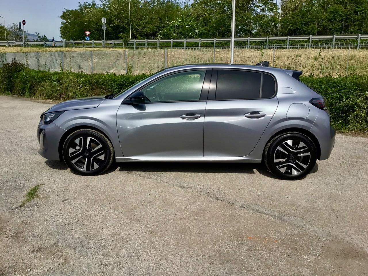 Peugeot 208 1.2 100 Stop&Start 5 porte Allure