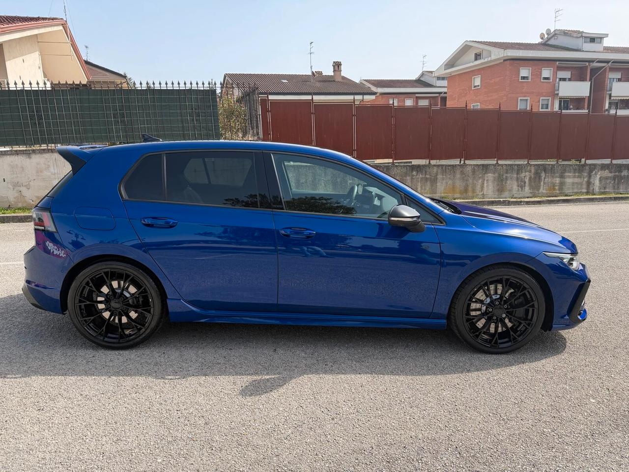 Volkswagen Golf R/2.0/DSG/4MOTION/BLACK EDITION/HEAD UP/NAVI/TELPDC/F1/CERCHI 19/SED.SPORT/PRONTA CONSEGNA!!