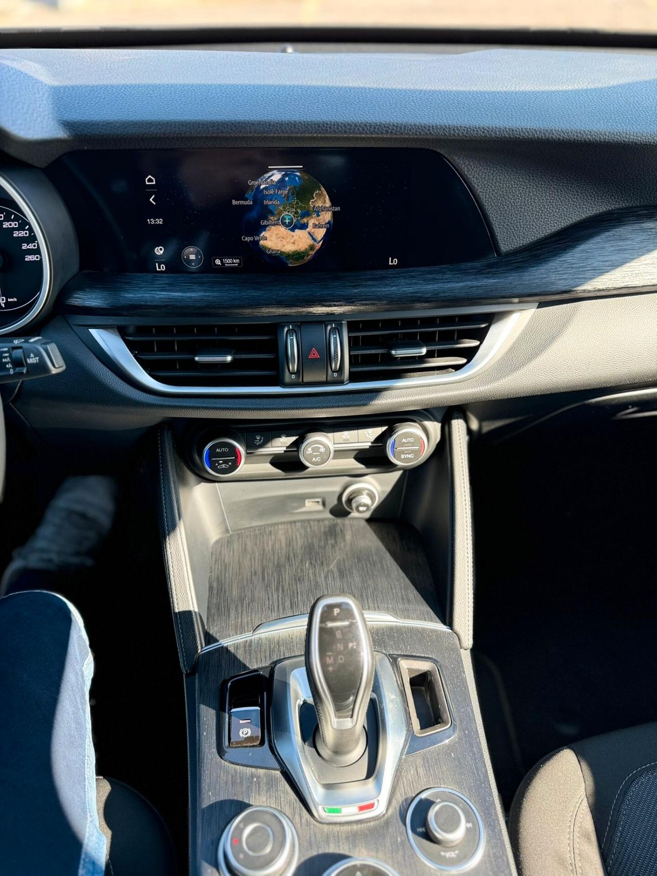 Alfa Romeo Stelvio 2.2 Turbodiesel 160 CV AT8 RWD