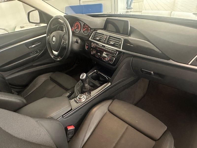 BMW Serie 3 (F30/31) 318d xDrive Sport