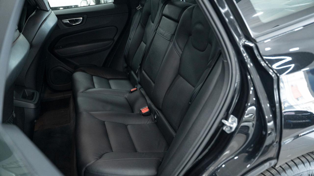 Volvo XC 60 XC60 B4 2.0 AWD GEARTRONIC BUSINESS PLUS PELLE LED NAVI FULL OPTIONAL