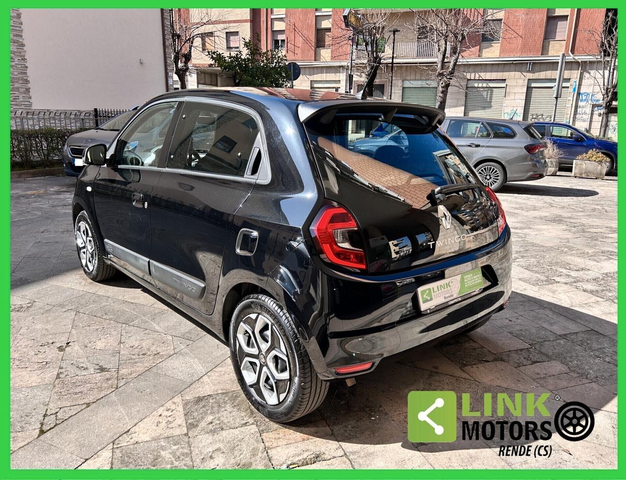 Renault Twingo SCe 65 CV Urban Night 06/2023