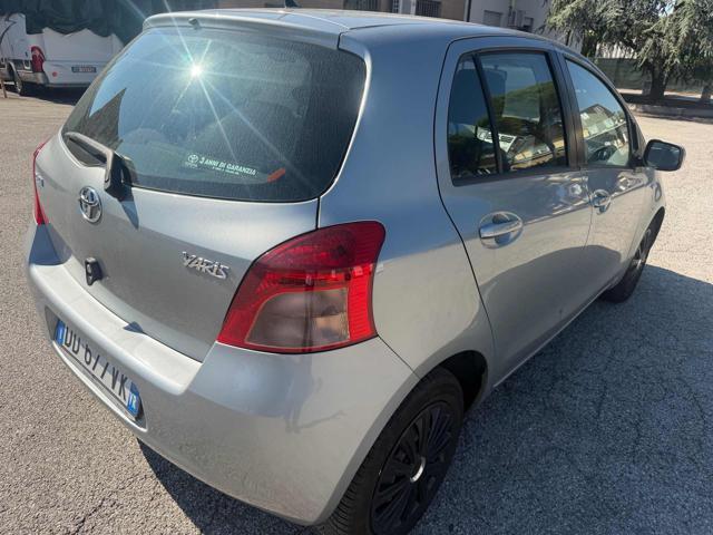 TOYOTA Yaris 108,985km 1.3 5p Sol senza nessun lavoro da fare