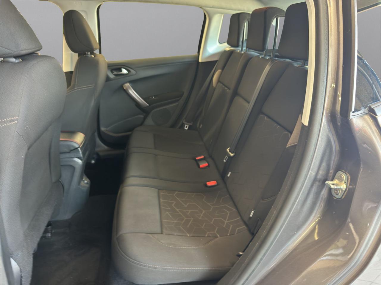 Peugeot 2008 1.6 e-hdi 8v Urban Cross s&s 92cv