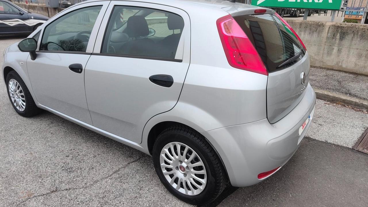 Fiat Punto 1.3 MJT II S&S 95 CV 5 porte Street