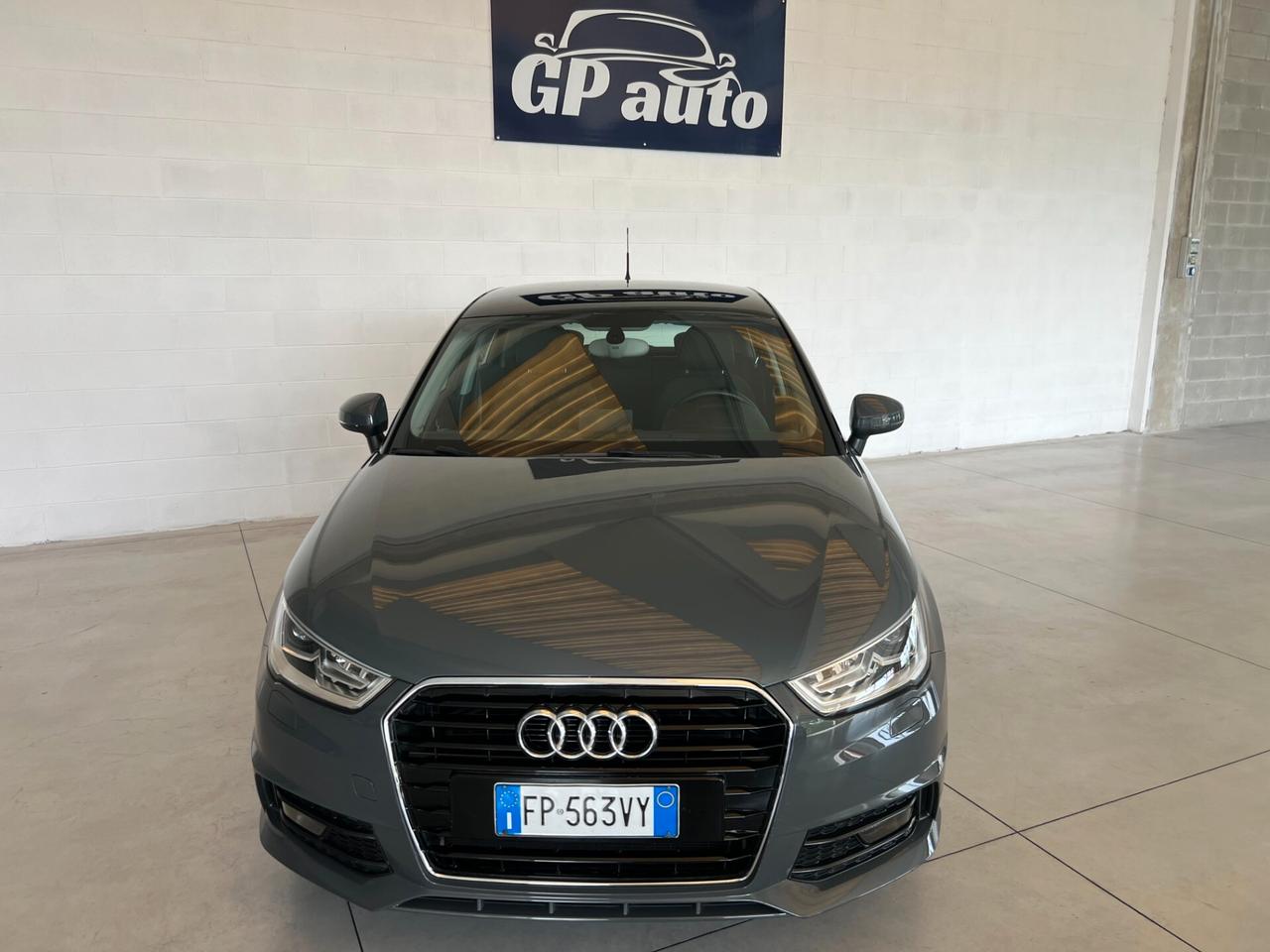 Audi A1 SPB 1.0 TFSI s-line esterno ok neopatentati taglindata