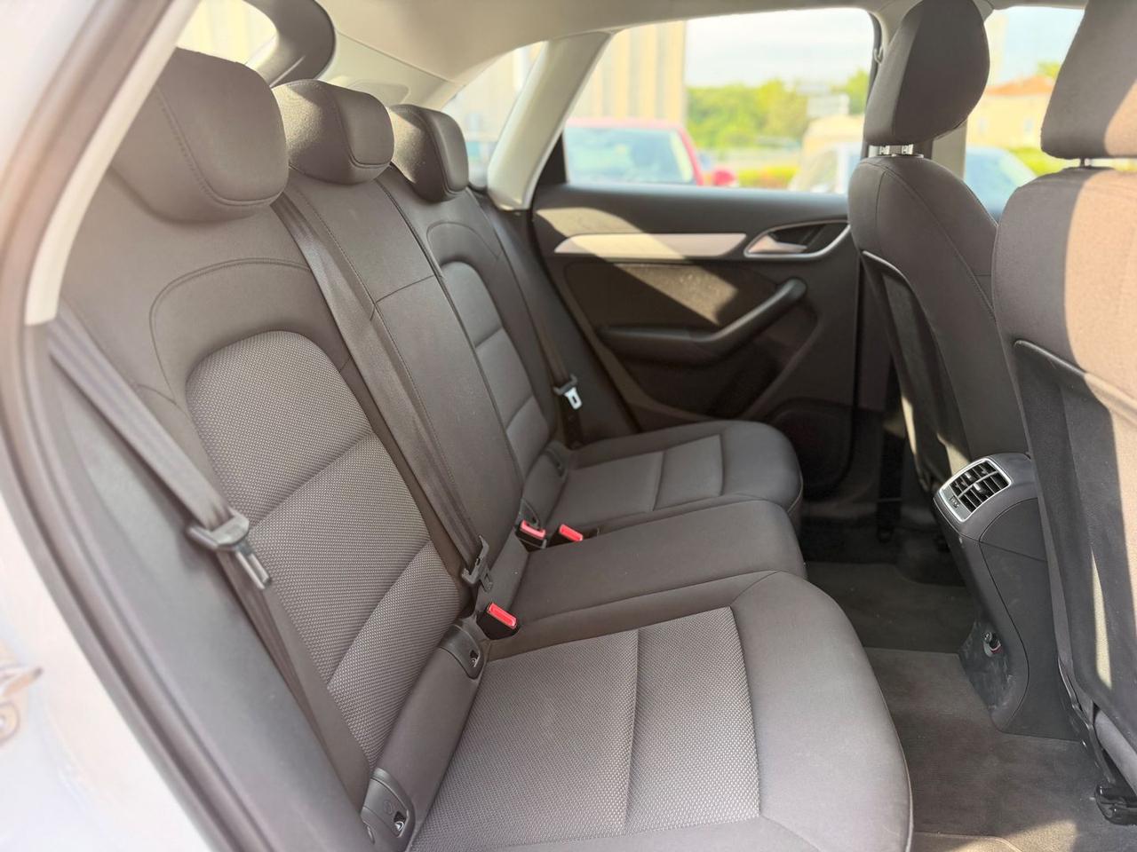 Audi Q3 Business 2.0 TDI #11681