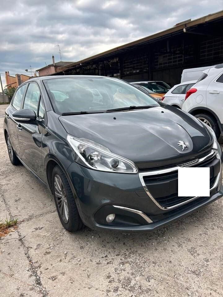 Peugeot 208 PureTech 82 5 porte Allure OK NEO PATENTATI