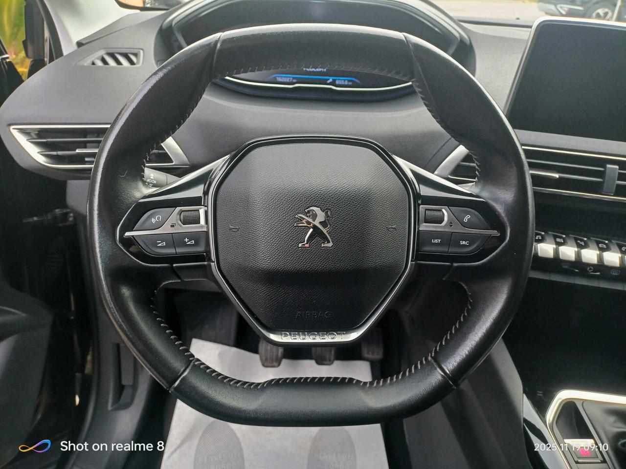 Peugeot 3008 BlueHDi 130 S&S Business