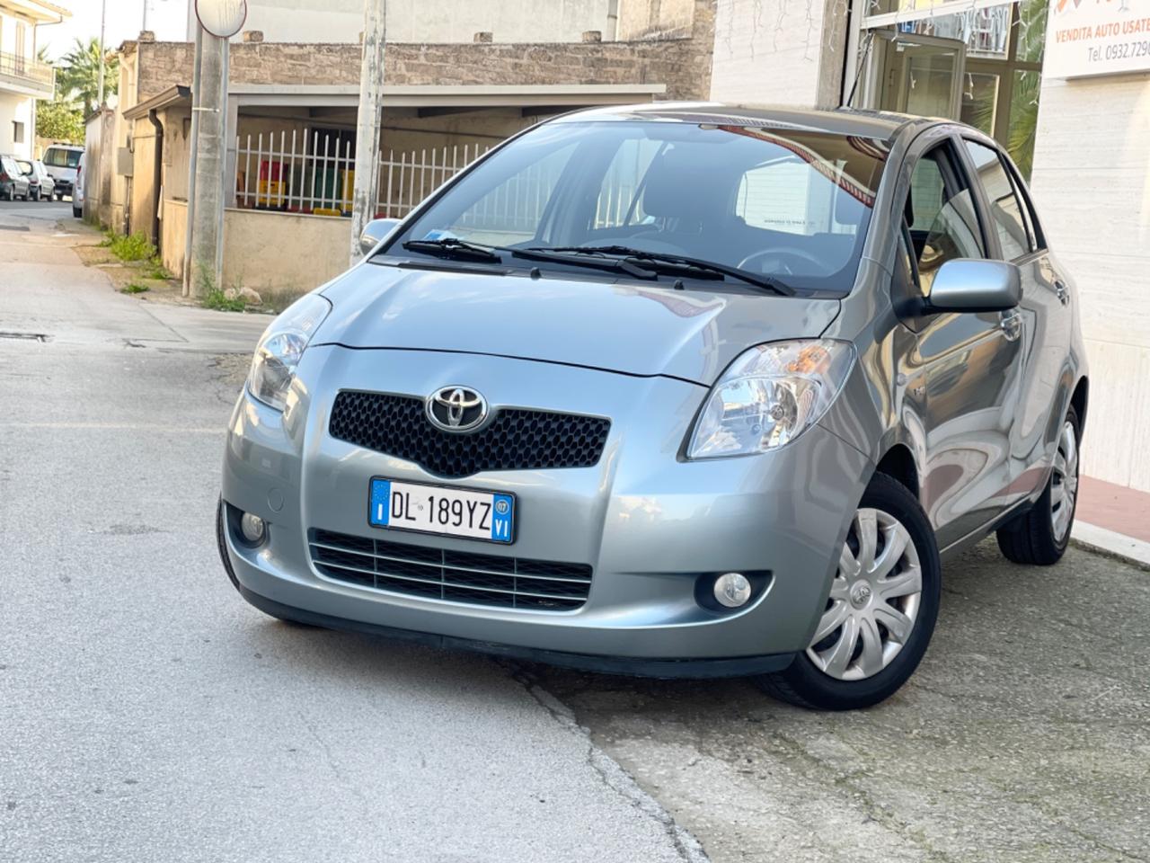 Toyota Yaris 1.4 D-4D 5 porte Sol