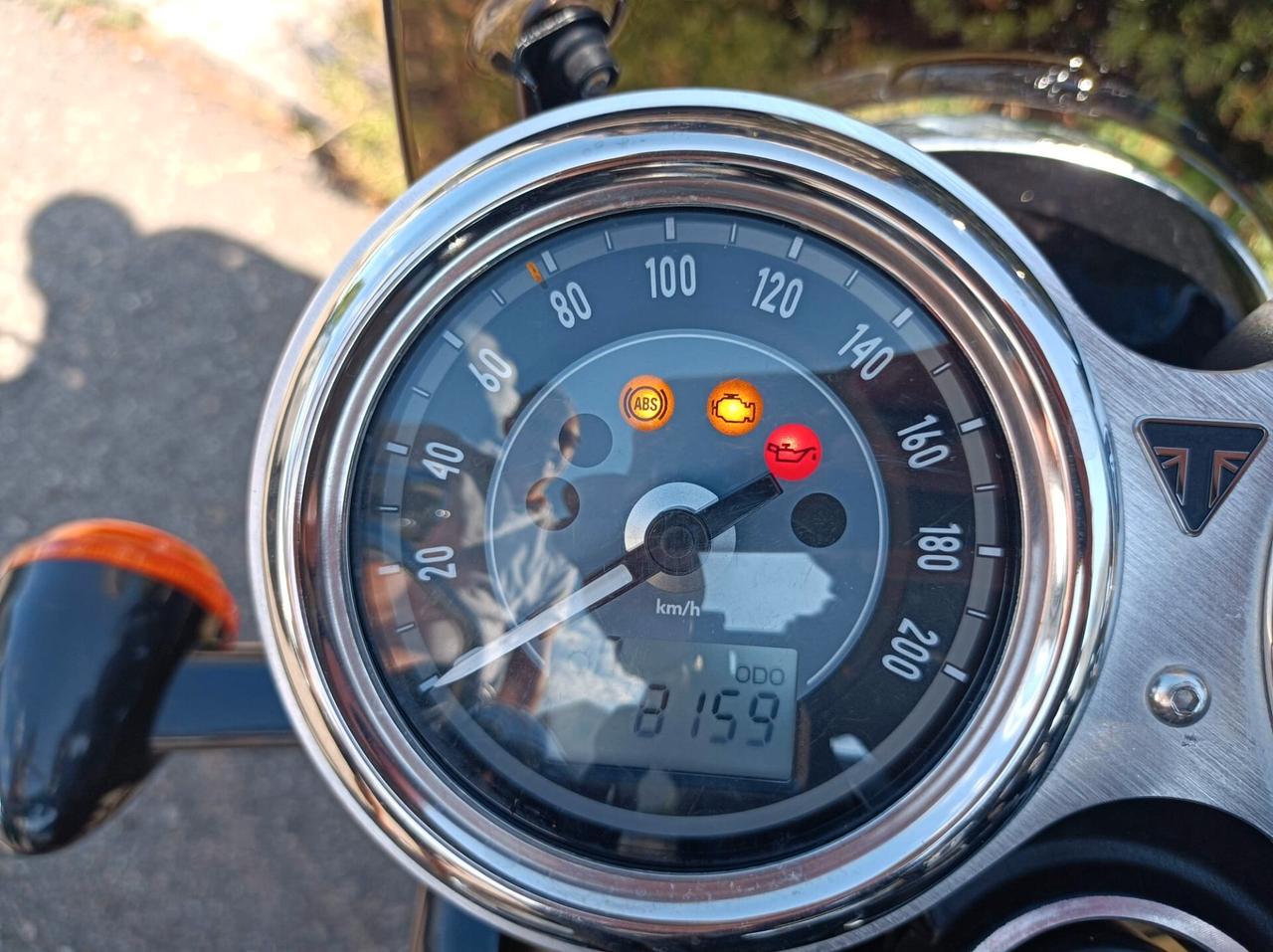 triumph bonneville t100